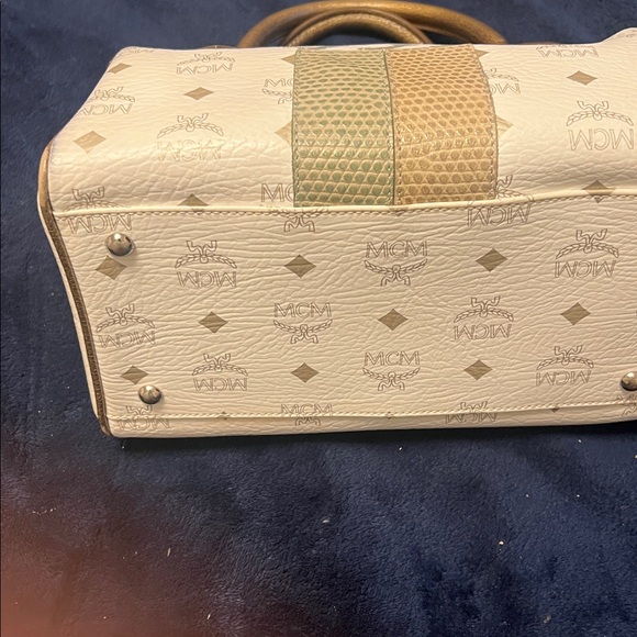 MCM Shimmering Bronze hand bag - Picture 4 of 4